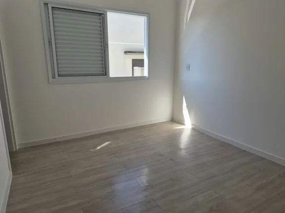 Imagem Casa à venda ou para alugar com 4 quartos, sendo 3 suítes, em Vila Petrópolis, Atibaia - SP