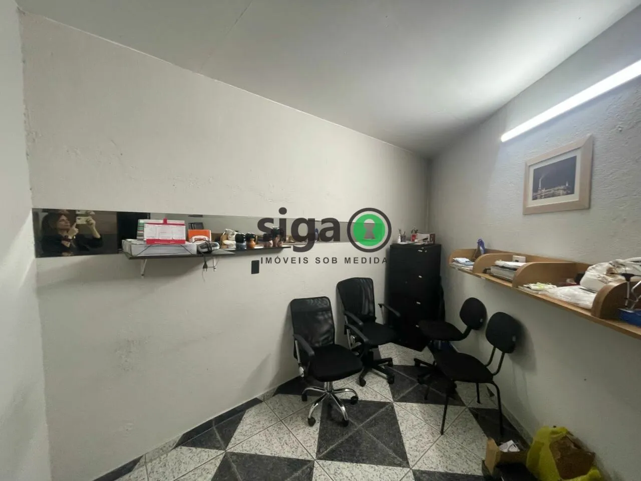 Imagem Galpão/Depósito/Armazém e 4 banheiros à Venda, 830 m²