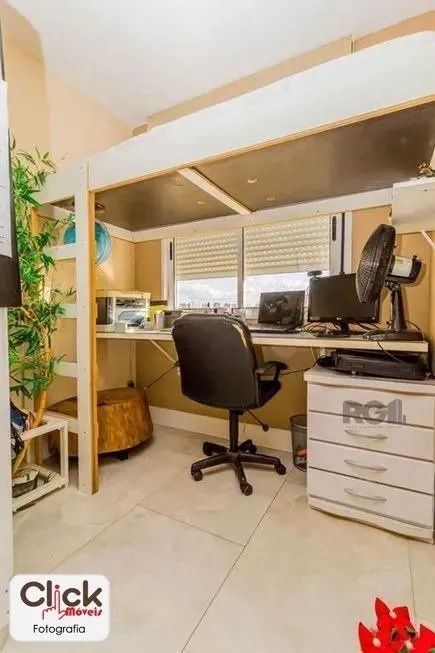 Imagem Apartamento 3 dormitórios, sendo 1 suíte, 66 m² de área privativa e 1 vaga(s) de garagem. Localizado na Rua/Av. Dom Claudio Jose Goncalves Ponce De Leao, no bairro Vila Ipiranga em Porto Alegre.