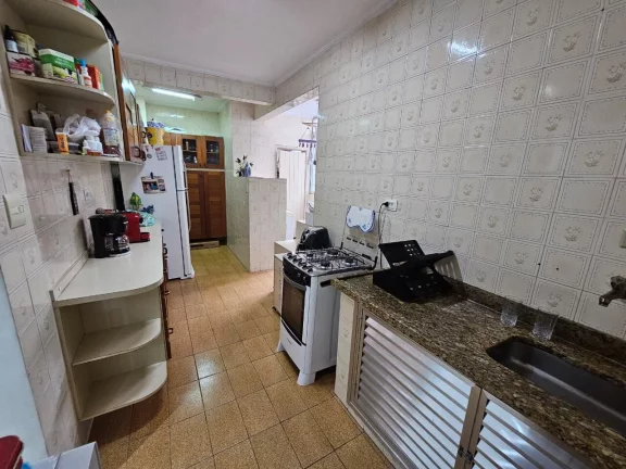 Imagem Apartamento Reformado de 2 Quartos na Quadra da Praia, ao lado Shopping Praiamar