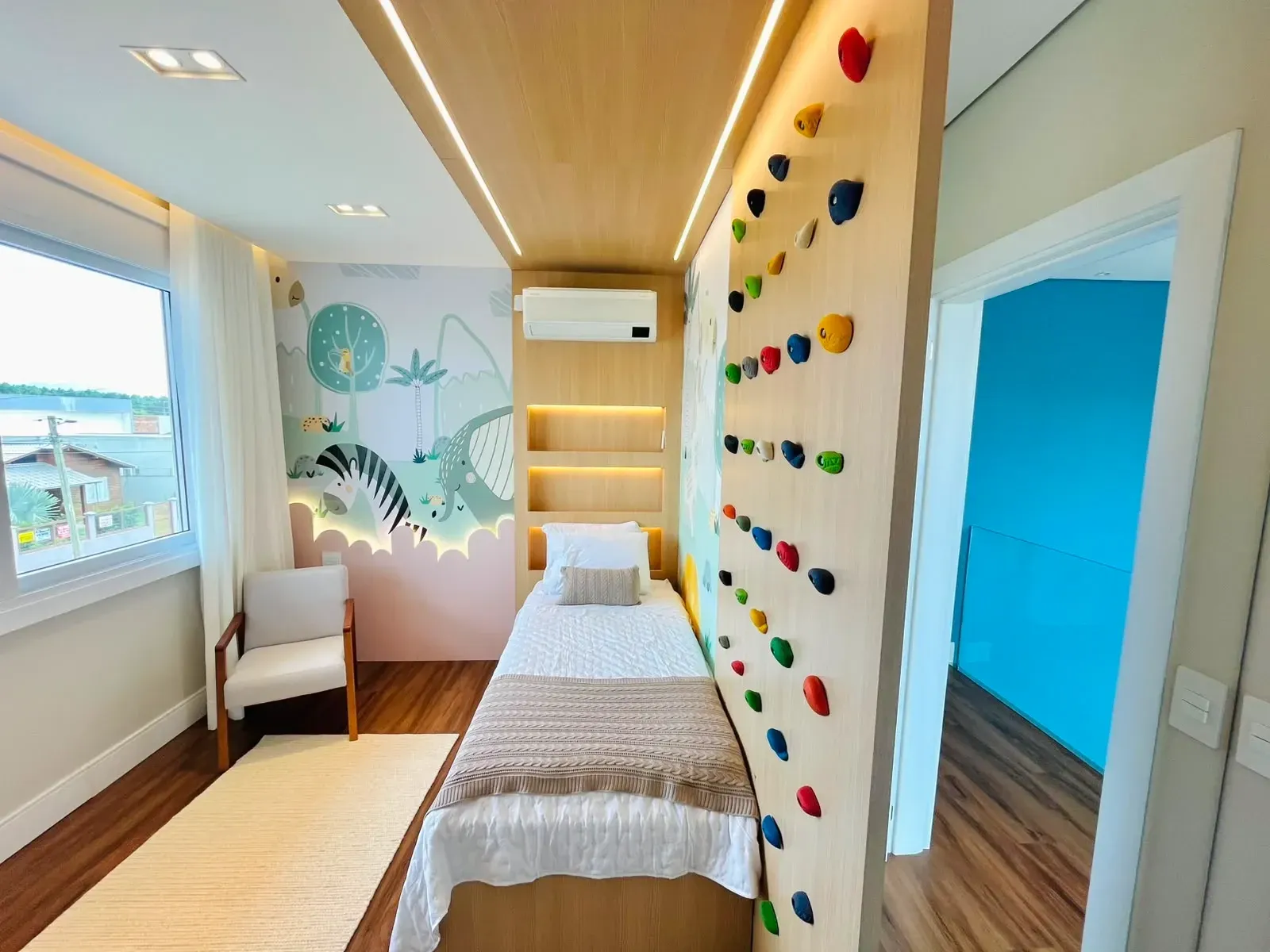 Imagem Sobrado com 4 Quartos à Venda, 290 m² em Village  - Capão da Canoa