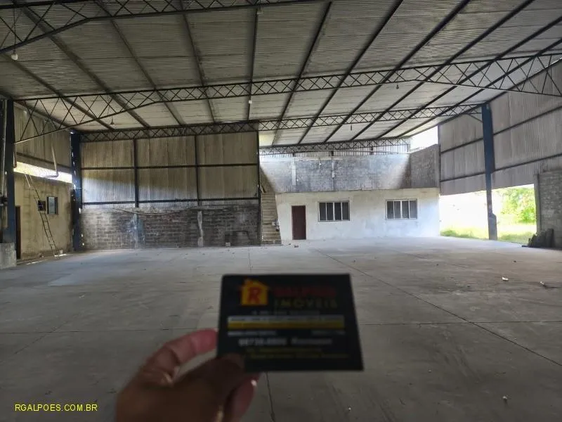 Imagem Galpão para Venda em DUQUE DE CAXIAS, IMBARIÊ, 2 banheiros