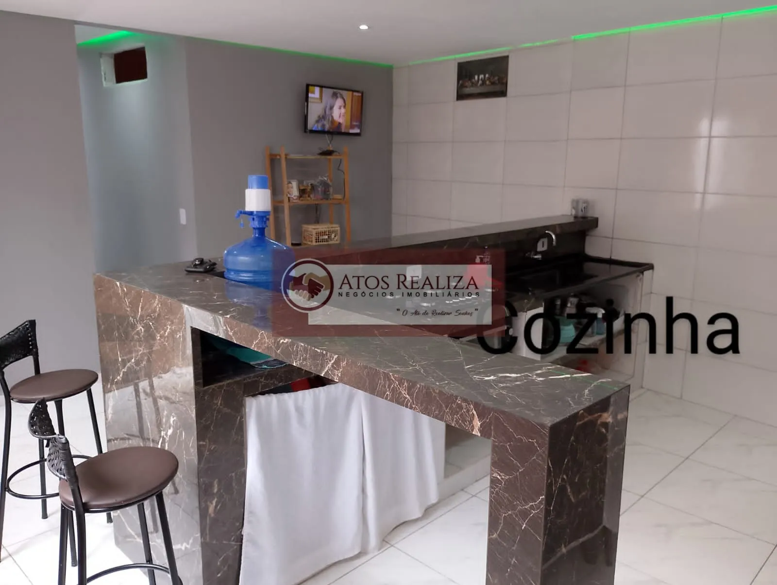 Imagem Vendo Oportunidade em parelheiros, Sobrado 3 Dormitórios, cozinha Americana, 2 Banheiros, Garagem e pronto comercial, valor de oportunidade, R$: 180.000. Aproveite.