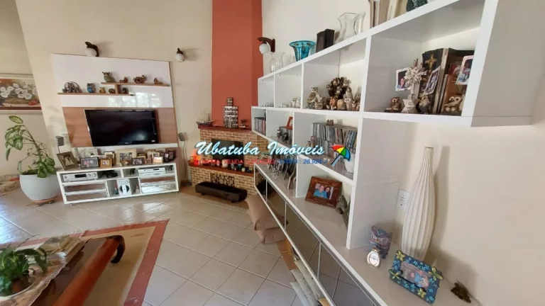 Imagem Linda casa em condomínio fechado