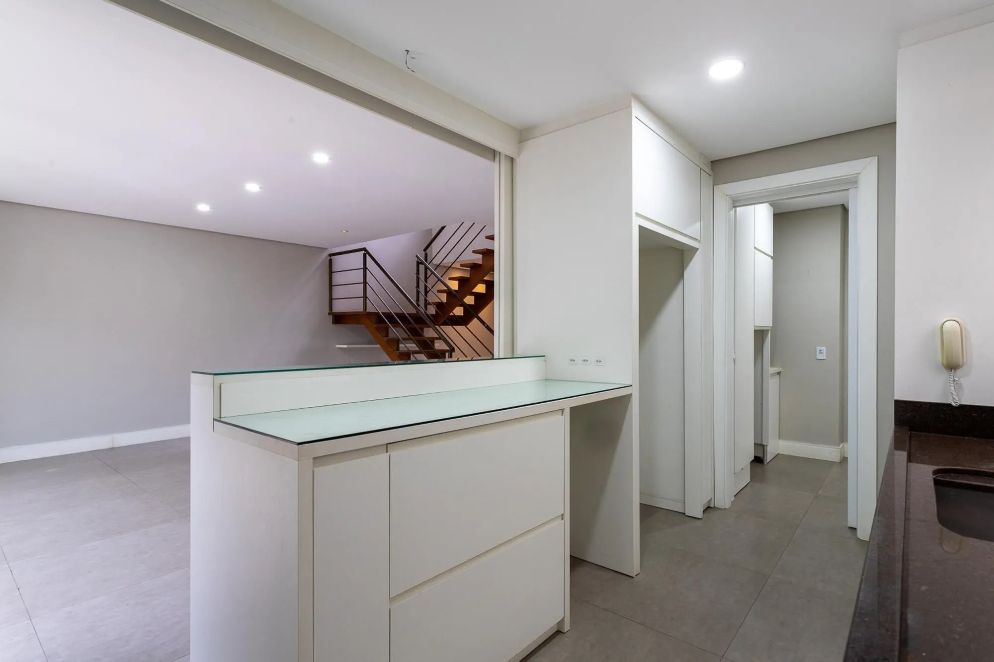 Imagem Casa Condominio para Venda - 243.72m², 3 suites, piscina,4 vagas - Terra Ville