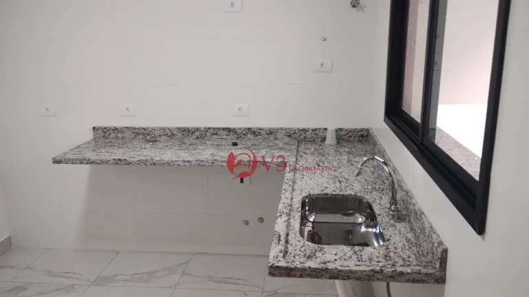 Imagem Sobrado com 3 dormitorios, 2 suites 1 lavabo, 2 vagas para 2 carros, sacadas nos quartos principais, churrasqueira, perto do metro Guilhermina esperaç