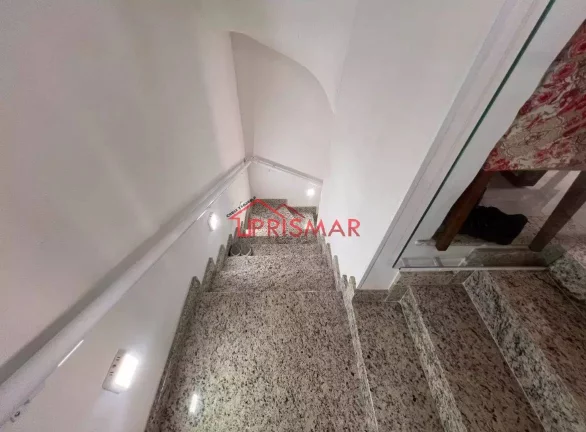 Imagem Sobrado de villagio no bairro campo grande, Santos, 2 vagas.