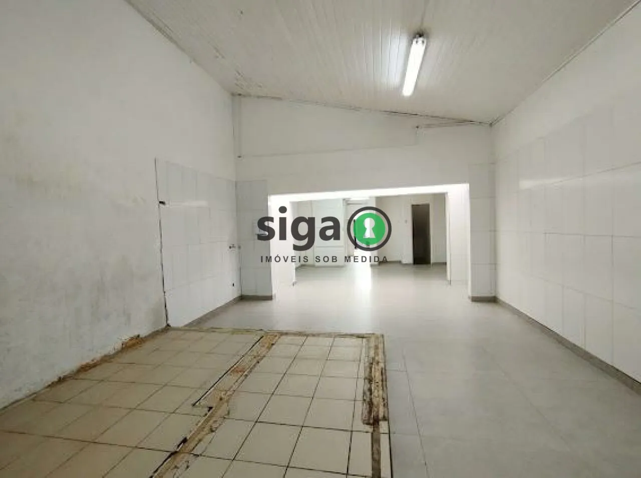 Imagem Casa Comercial no Itaim Bibi para locação com 105m², com 5 salas, 1 banheiros e 2 vagas, sem mobilia