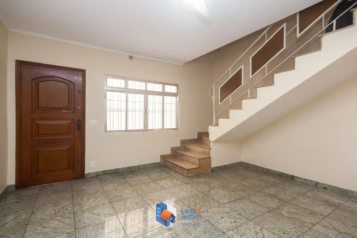 Imagem Casa para venda em Jardim da Glória com 6 quartos, sendo 2 suítes, 210m²