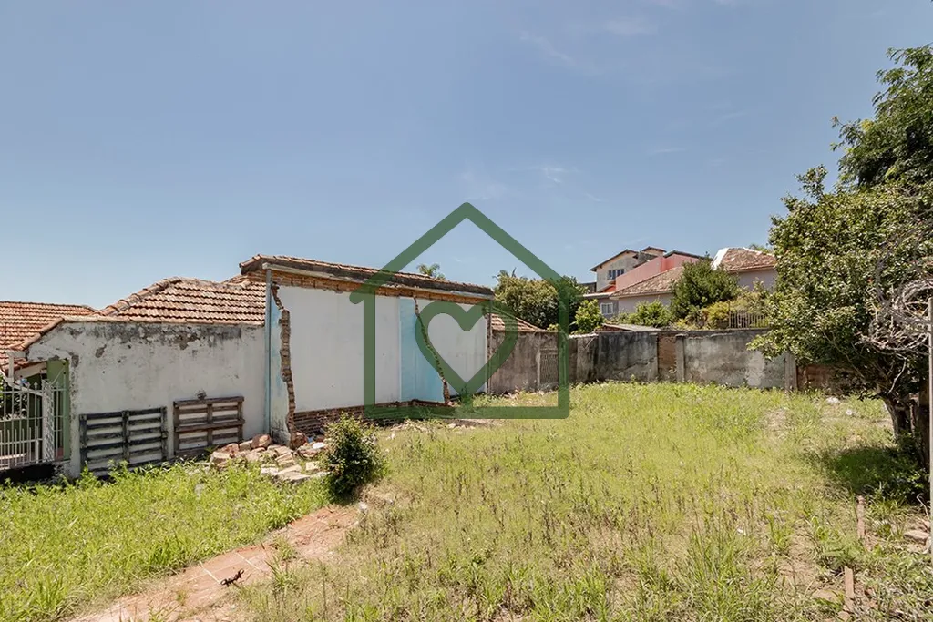 Imagem TERRENO DE 11 x 18,8 
Com 206,8m² 
 
Descubra uma excelente oportunidade de investimento em Porto A...