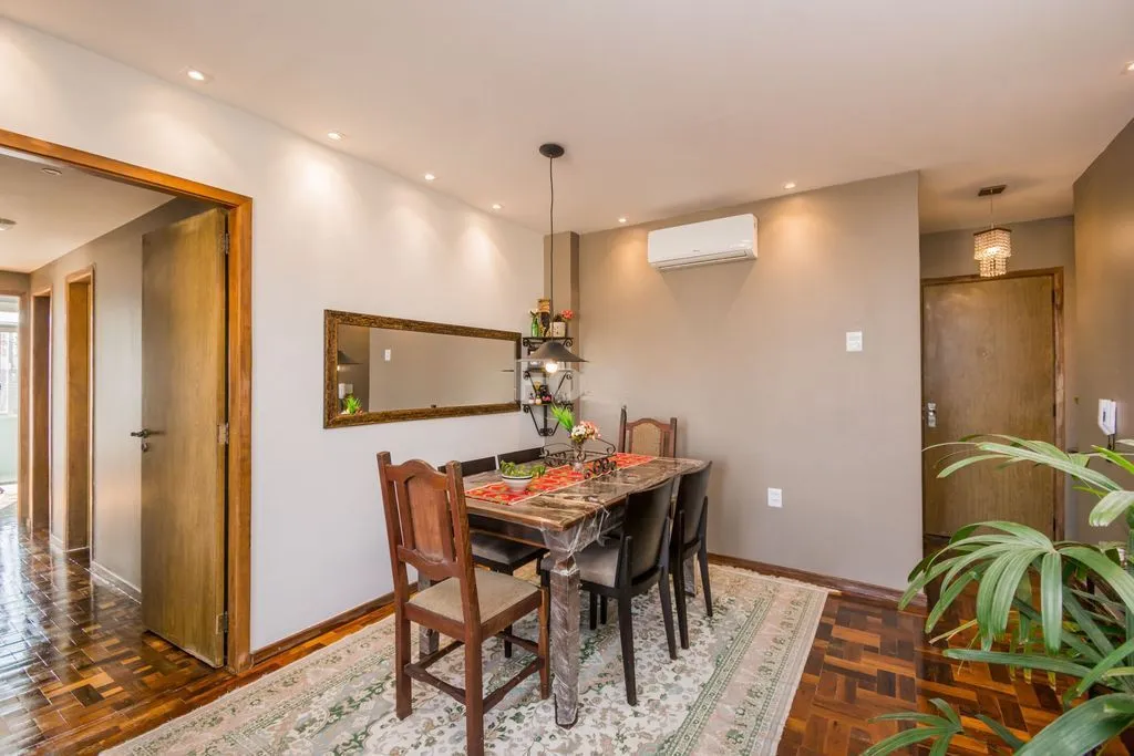 Imagem Apartamento de 3 dormitórios à venda no Bairro Rio Branco - Porto Alegre