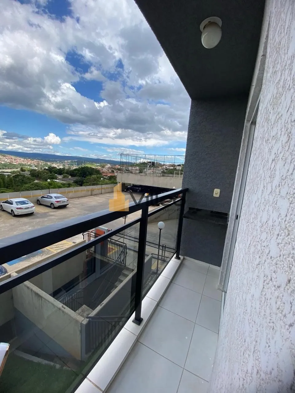 Imagem Descubra este encantador apartamento de 52 m², localizado no 1º andar, com vista privilegiada e um...