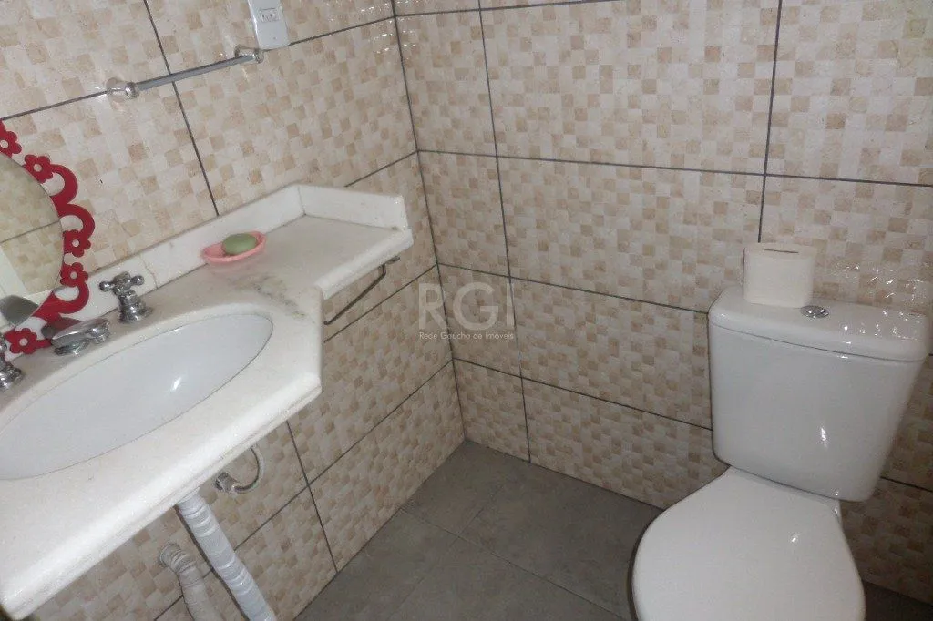 Imagem Casa no bairro Jardim Botânico de 3 dormitórios e 2 vagas