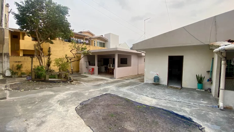 Imagem Conjunto de Casas à Venda ? Excelente Oportunidade Comercial e Residencial em Garopaba-SC!