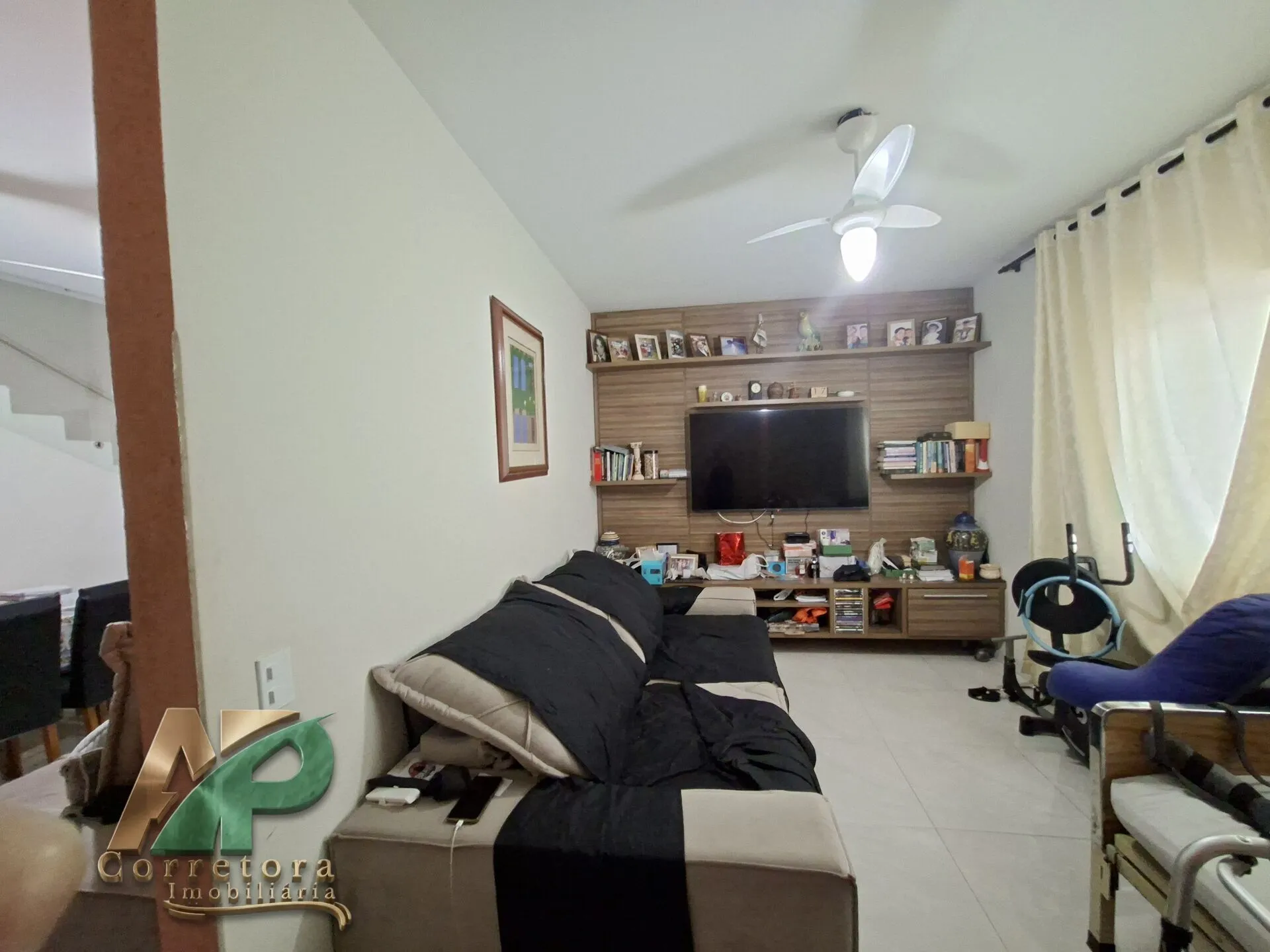 Imagem Sobrado Amplo com 208m² no Jardim Saporito Taboão da Serra