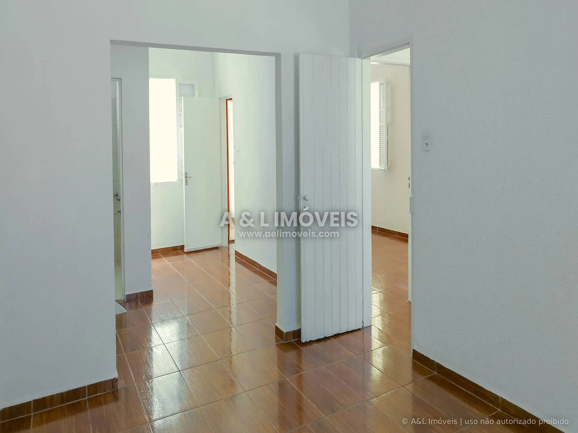 Imagem Ponto comercial à venda no Centro de Taubaté com 11 salas