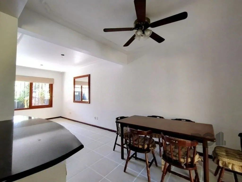 Imagem Casa de 3 dormitórios no bairro Ipanema - Porto Alegre