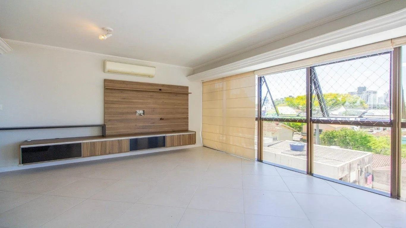 Imagem Vista Panorâmica, 3 Dormitórios com Suíte e 2 Vagas no Petrópolis
