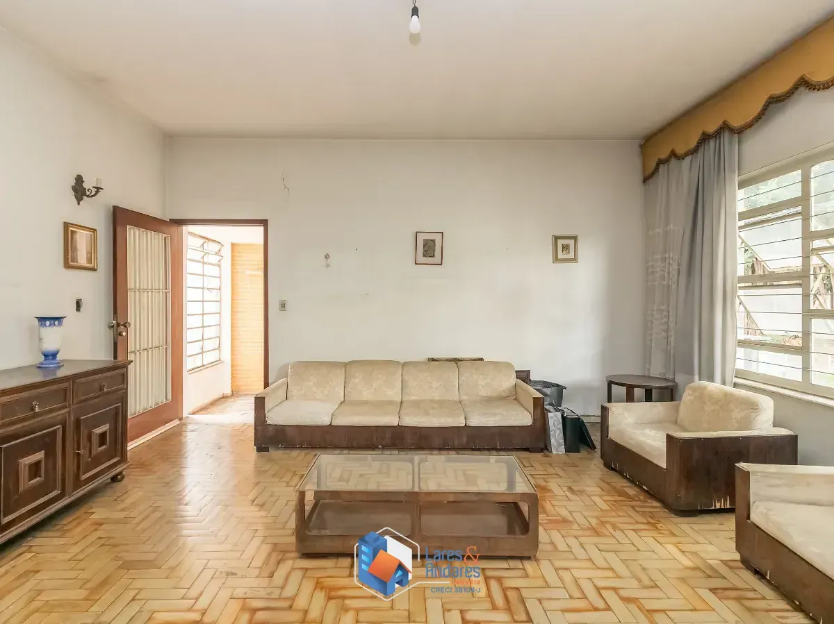 Imagem Casa para venda em Lapa com 6 quartos, sendo 2 suítes, 132m²