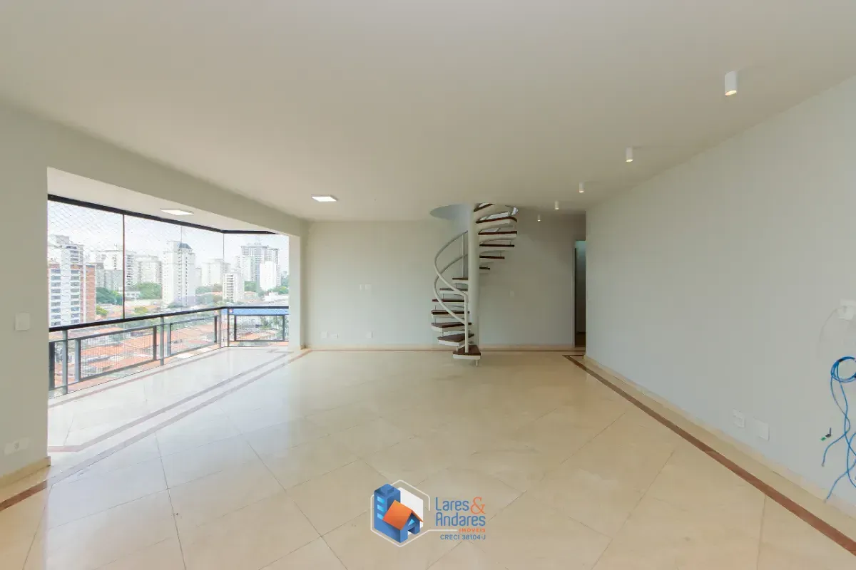 Foto do imóvel Cobertura para venda em Vila Congonhas com 3 quartos, sendo 1 suíte, 238m² em Rua Cataguaz