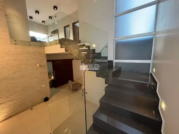 Imagem Casa com 3 suítes à Venda no Jardim do Lago, Uberaba