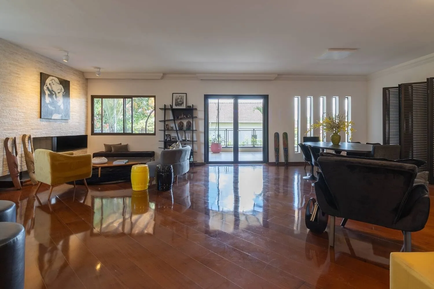 Imagem Casa de Luxo Modernizada em Alphaville ? Privacidade, Conforto e Sustentabilidade