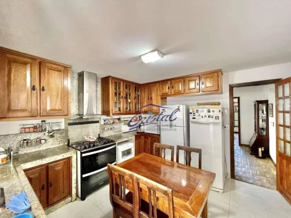 Imagem Casa com 3 quartos (1 suíte) à venda, 478 m² - Vila Real Moinho Velho - Embu das Artes/SP