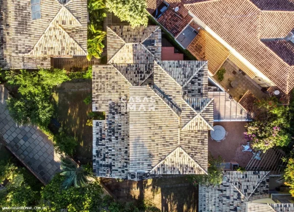 Imagem Casa em Condomínio para Temporada em Armação dos Búzios / RJ no bairro Manguinhos