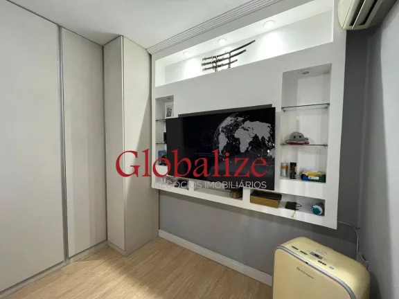 Imagem Casa sobreposta térrea à venda com 150m², 3 quartos, suíte, 2 vagas, piscina por R$1.100.000,00 em Santos