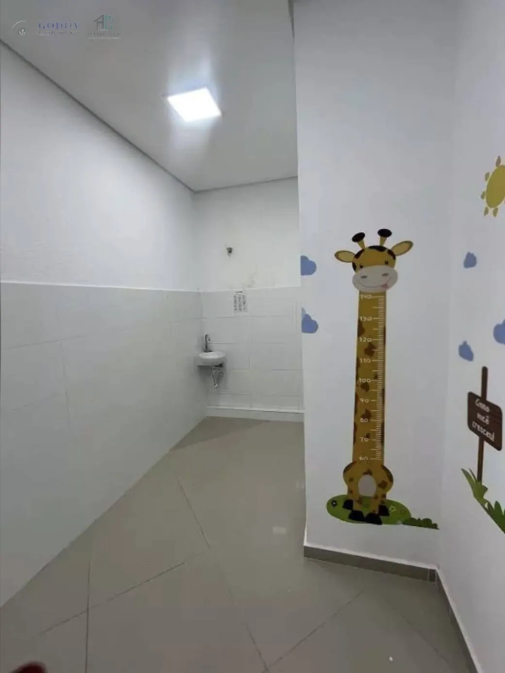 Imagem Ponto Comercial Amplo para Locação no Centro de Guaratinguetá
