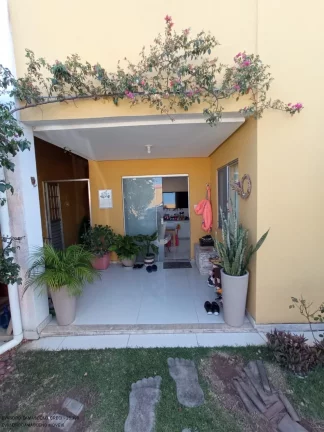 Imagem Casa de luxo em condomínio à venda em Pitangueiras, Lauro de Freitas-BA: 5 quartos, 3 suítes, 3 salas, 1 banheiro, 2 vagas, 160m²!