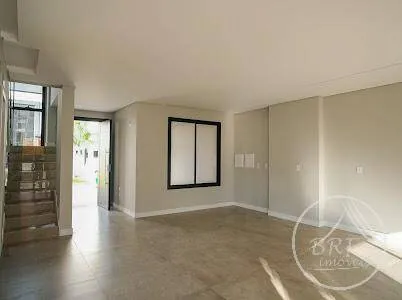Imagem Casa Alto Padrão c/ Spa Aquecido, Deck c/Lareira e Espaço Gourmet -Biguaçu