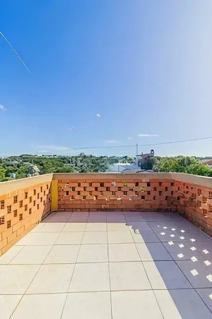 Imagem casa de 4 dormitórios, no bairro Lomba do Pinheiro