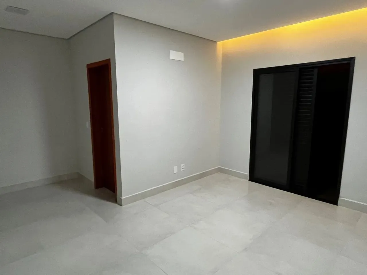 Imagem Imperdível oportunidade: Casa em condomínio à venda em Sorocaba-SP, Jardim Novo Horizonte! 3 quartos, 1 suíte, 1 sala, 1 banheiro, 2 vagas, 200m².