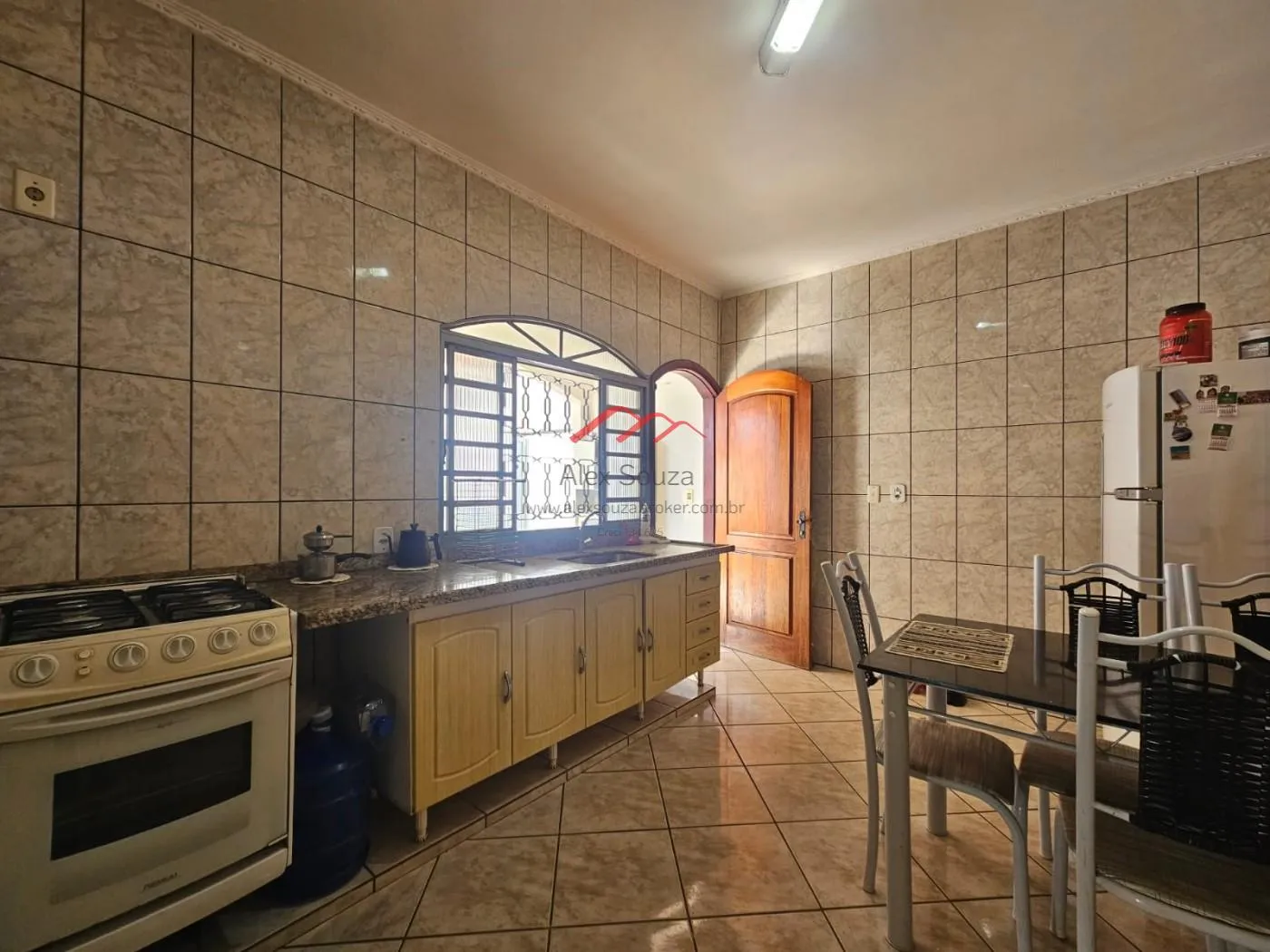 Imagem Casa para Venda em Sumaré, Jardim Maria Antonia (Nova Veneza), 3 dormitórios, 3 banheiros, 4 vagas