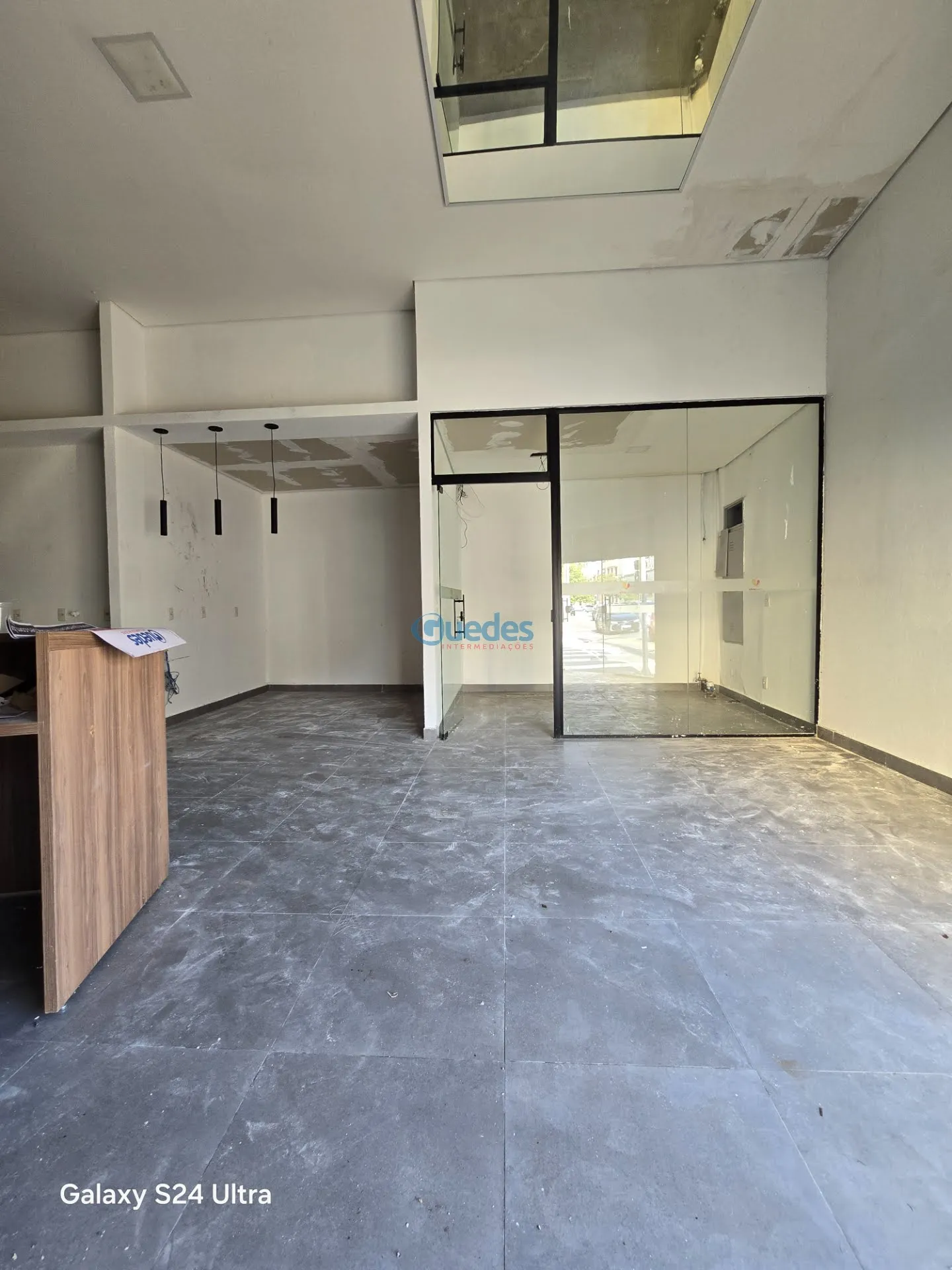 Imagem Loja/Salão na Lapa-SP, 200m², 2 Banheiros, Venda e Locação