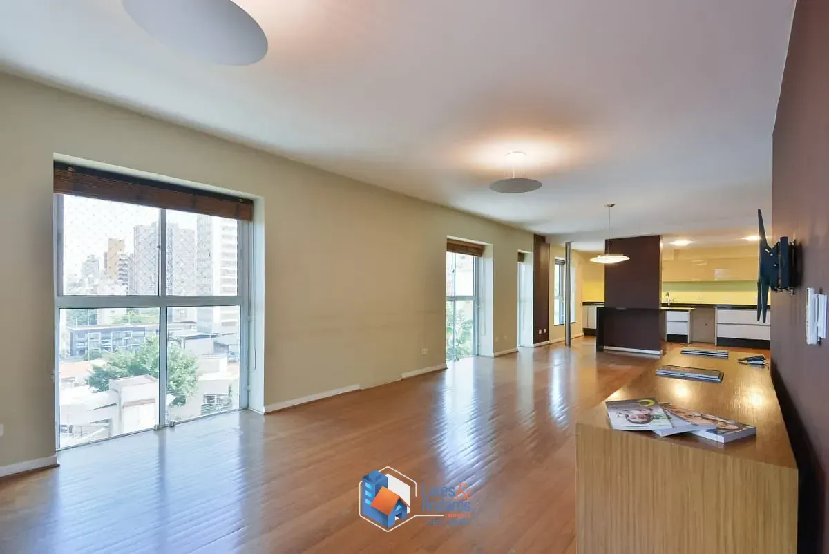 Imagem Duplex para venda em Higienópolis com 3 quartos, sendo 3 suítes, 285m²