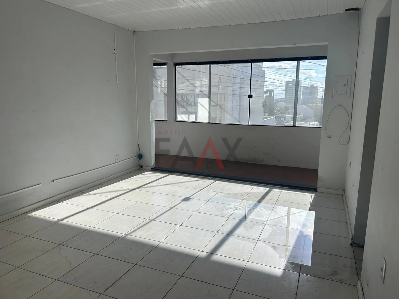 Imagem Sobrado com 3 dormitórios para locação,217.80 m², TRIANON, GUARAPUAVA - PR