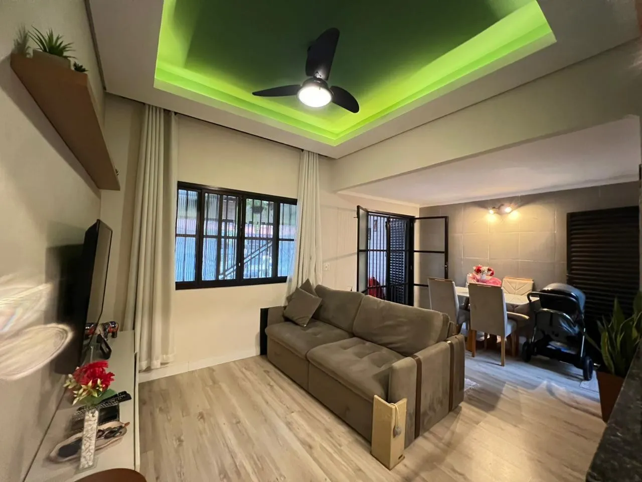 Imagem Casa para Venda em Praia Grande, Real, 2 dormitórios, 1 suíte, 1 banheiro, 2 vagas