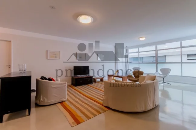 Imagem Apartamento reformado na Haddock Lobo, 3 quartos (1suíte) e 1 vaga.