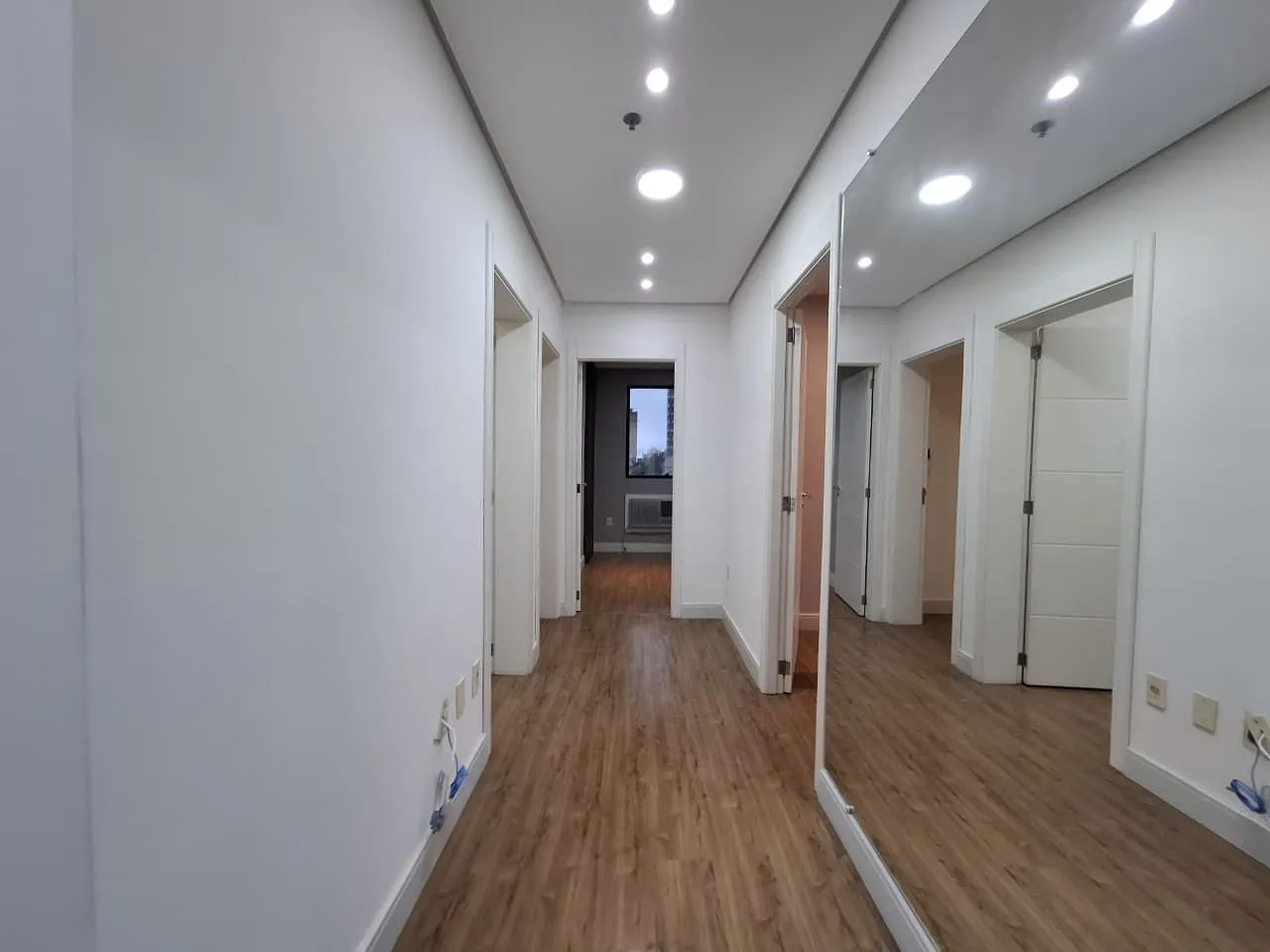 Imagem Sala comercial à venda em Porto Alegre, Auxiliadora, 35.56m2