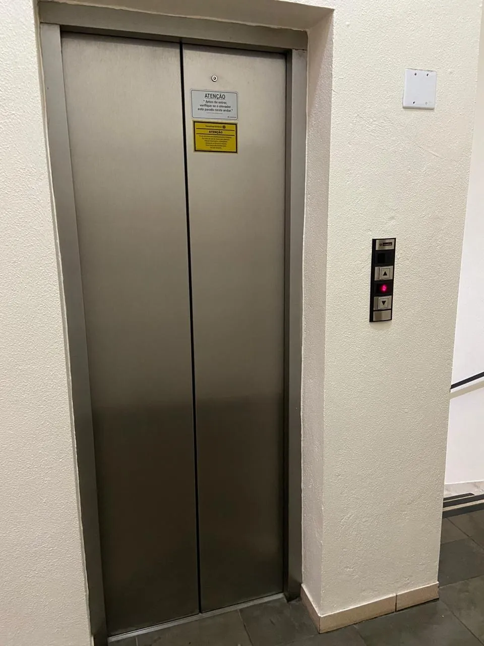 Imagem Sala comercial de 24m² com vaga de garagem coberta - excelente oportunidade!

Espaço funcional e b...