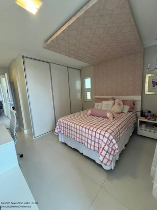 Imagem Casa de luxo em condomínio no coração de Camaçari-BA: 4 quartos, 4 suítes, 3 salas, 1 banheiro, 4 vagas de garagem, 306m² de área.