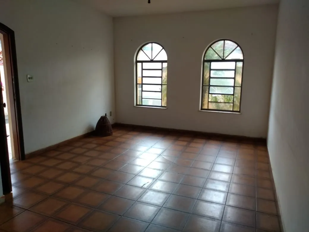 Imagem Casa à venda 3 Quartos, 3 Vagas, 320M², Jardim Rosely, Pindamonhangaba - SP