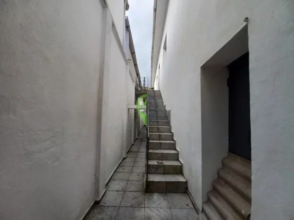 Imagem Pavilhão/Galpão à venda em Santos/SP