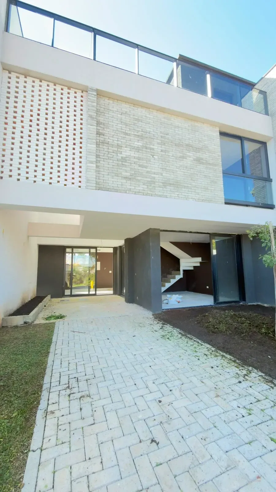 Foto do imóvel Sobrado com 3 Quartos à Venda, 99 m² em Pilarzinho - Curitiba