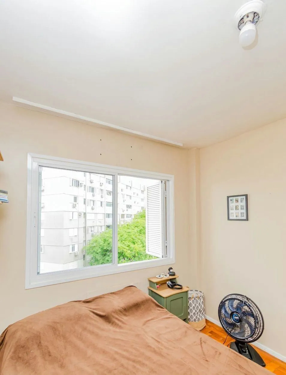 Imagem Vende-se apartamento com 2 quartos, 78m² e 1 vaga - Bom Fim