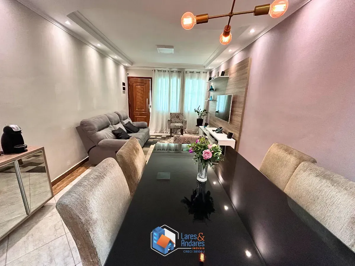 Imagem Sobrado para venda em Jardim Triana com 3 quartos, sendo 1 suíte, 102m²