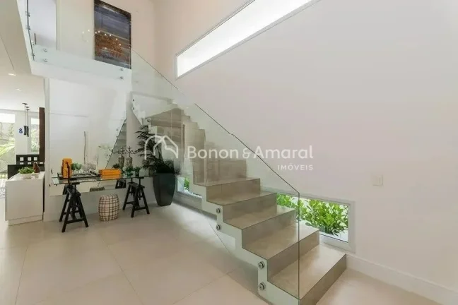 Imagem Residência sofisticada no Lake View

Fotos com ambientes mobiliados meramente ilustrativas.

Este e...