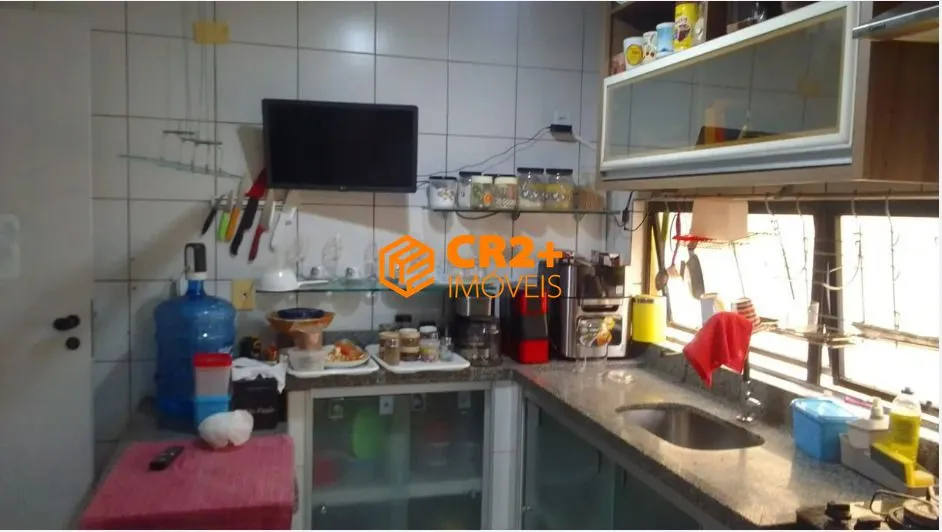 Imagem VENDO APARTAMENTO NA MADALENA 3 QTOS REFORMADOS.
